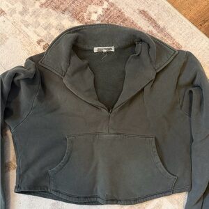 Joah Brown Cropped Pullover size S/M